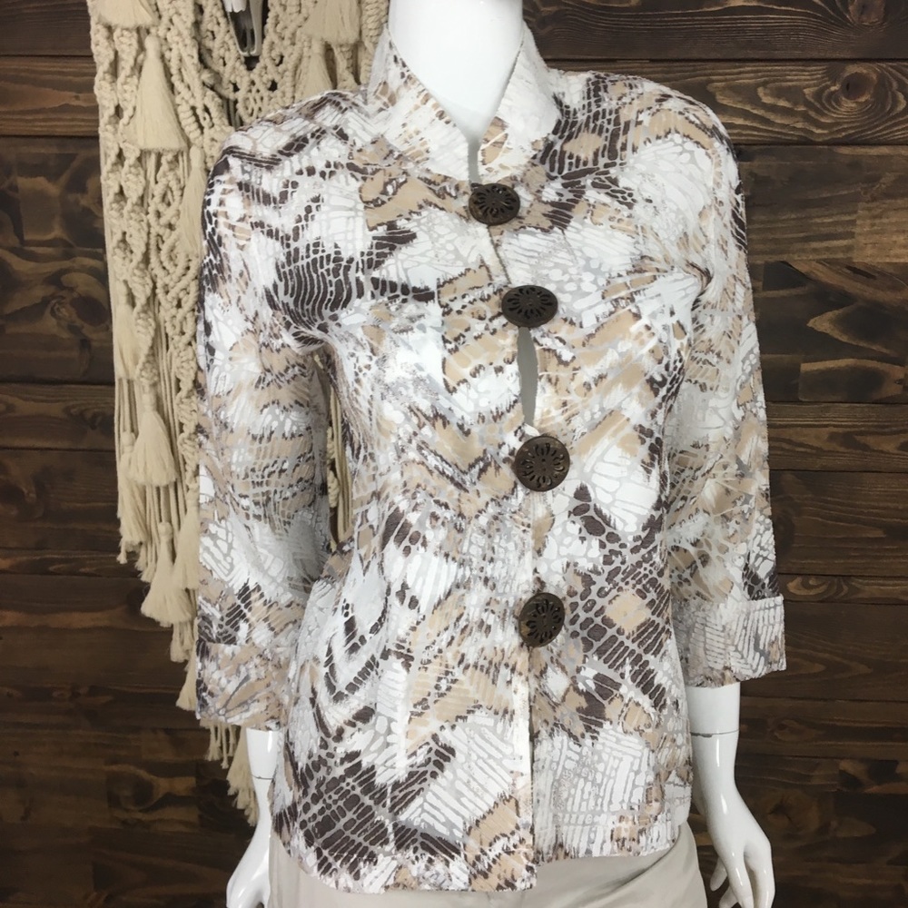 Brownstone Studio | Mesh Button Down Split Neck Top